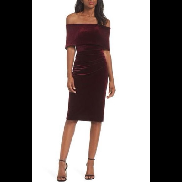 Vince Camuto Dresses & Skirts - NWT Vince Camuto Off the Shoulder Velvet Dress